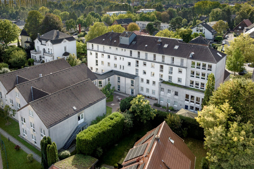 Außenansicht des Gebäudes von dem Altenheim St. Johannes in Recklinghausen Suderwich